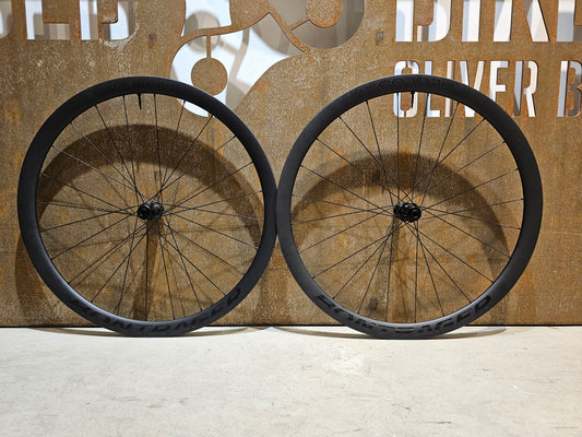 BONTRAGER AEOLUS PRO 37 TLR WHEELSET DISC