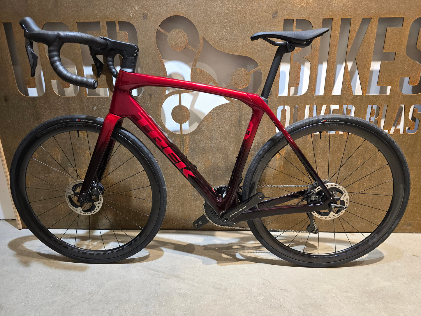 TREK DOMANE SLR 9 GEN 4 / RED SMOKE / 56CM