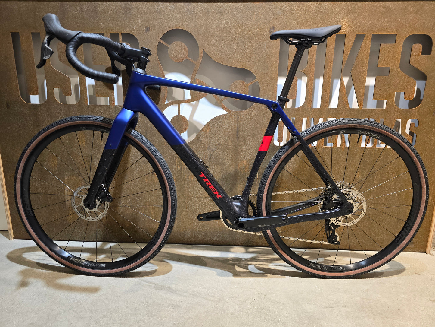 TREK CHECKPOINT SL 6 AXS GEN 3 / MATTE HEX BLUE / M/L