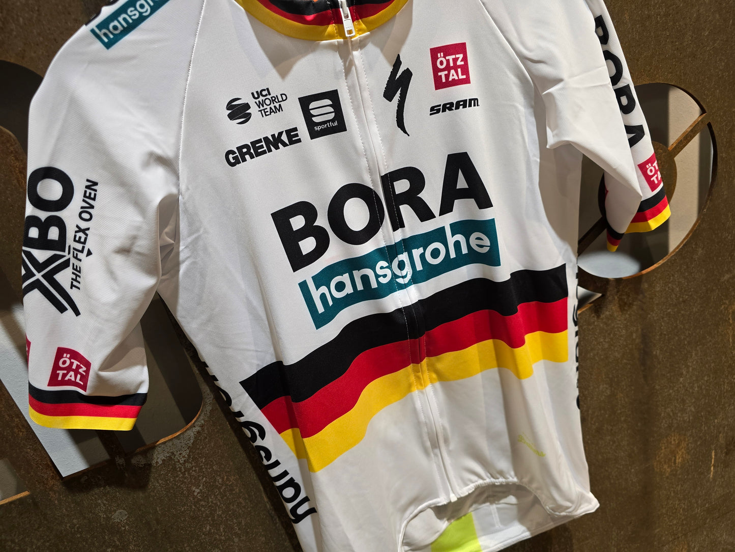 SPORTFUL BORA HANSGROHE BOMBER JERSEY / KURZARM TRIKOT / DEUTSCHER MEISTER