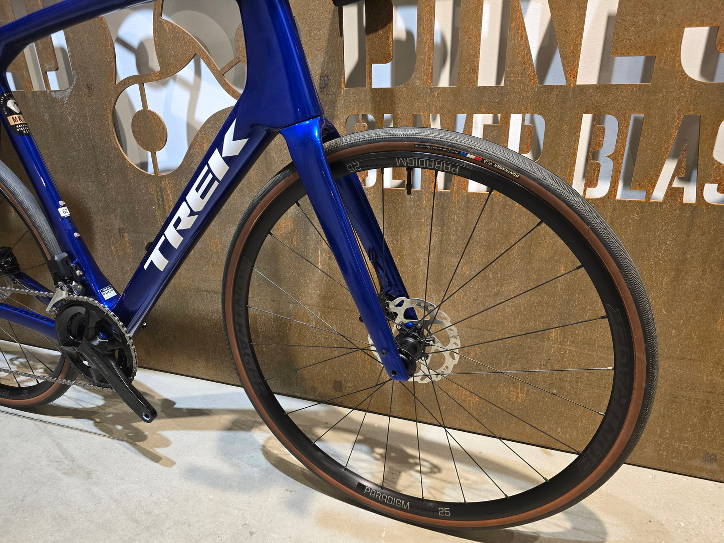 TREK DOMANE SL 6 GEN 4 / HEX BLUE / 62CM