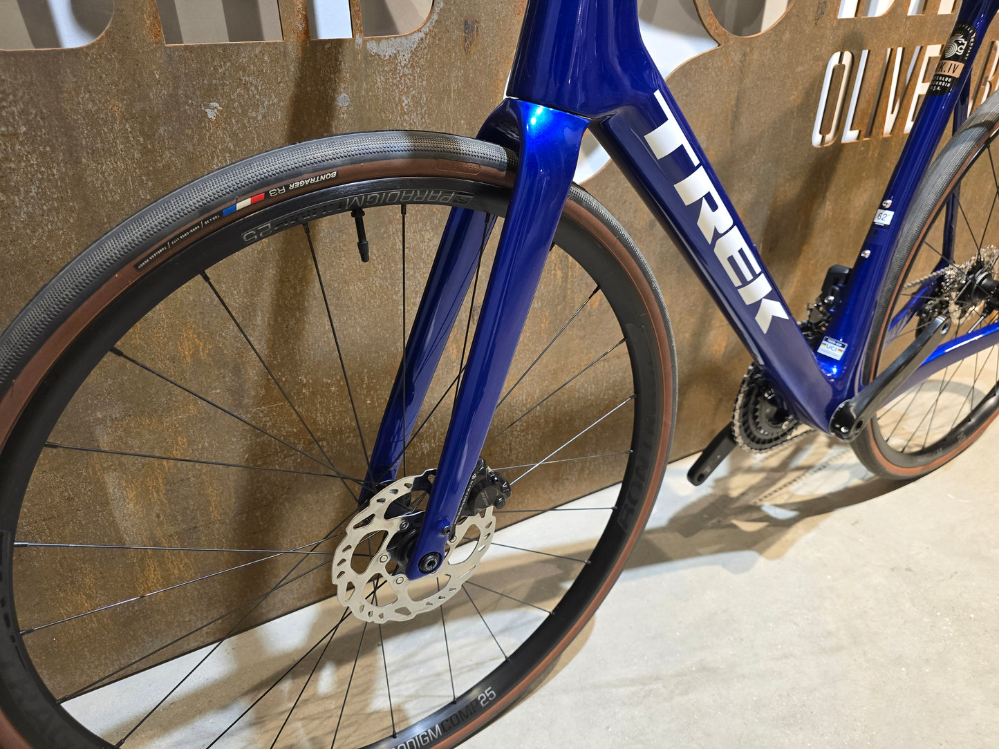 TREK DOMANE SL 6 GEN 4 / HEX BLUE / 62CM