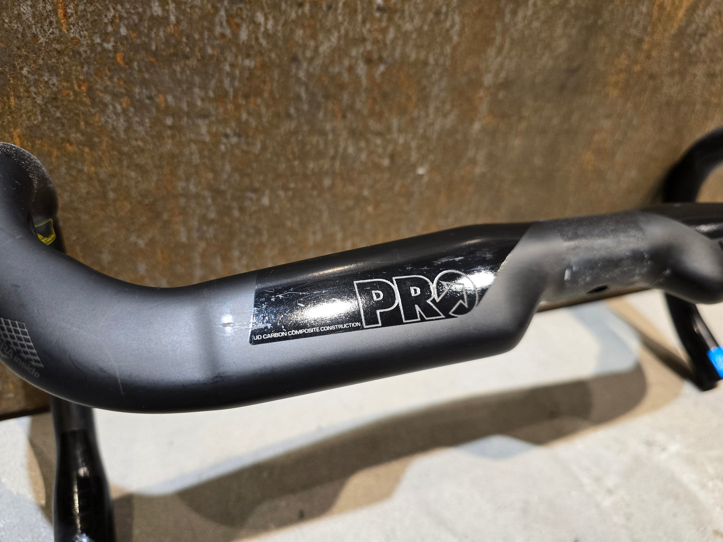 PRO VIBE AERO CARBON LENKER / 400MM