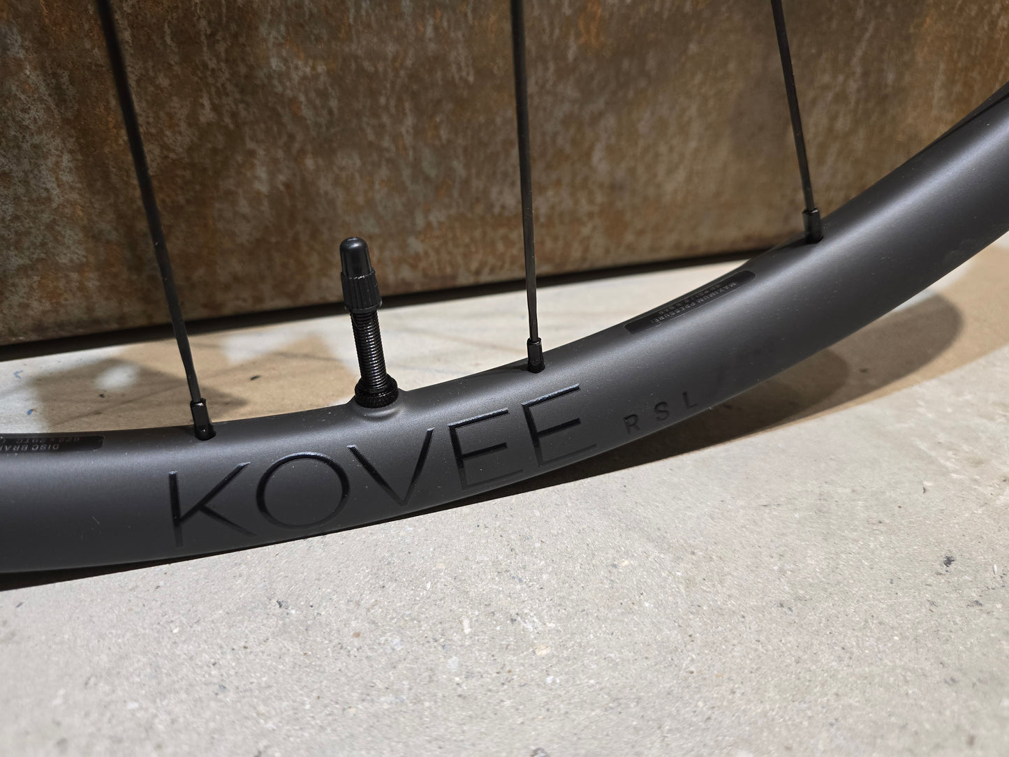 BONTRAGER KOVEE RSL 30 TLR BOOST 29 MTB HINTERRAD DISC