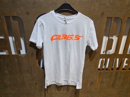 Q36.5 T-SHIRT LOGO / WHITE ORANGE