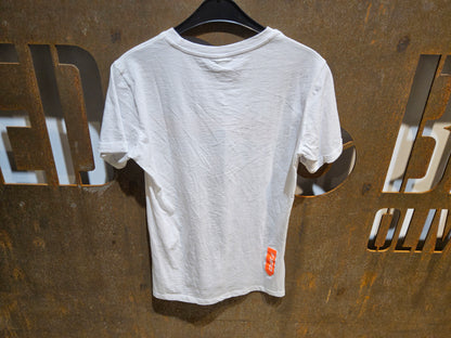 Q36.5 T-SHIRT LOGO / WHITE ORANGE