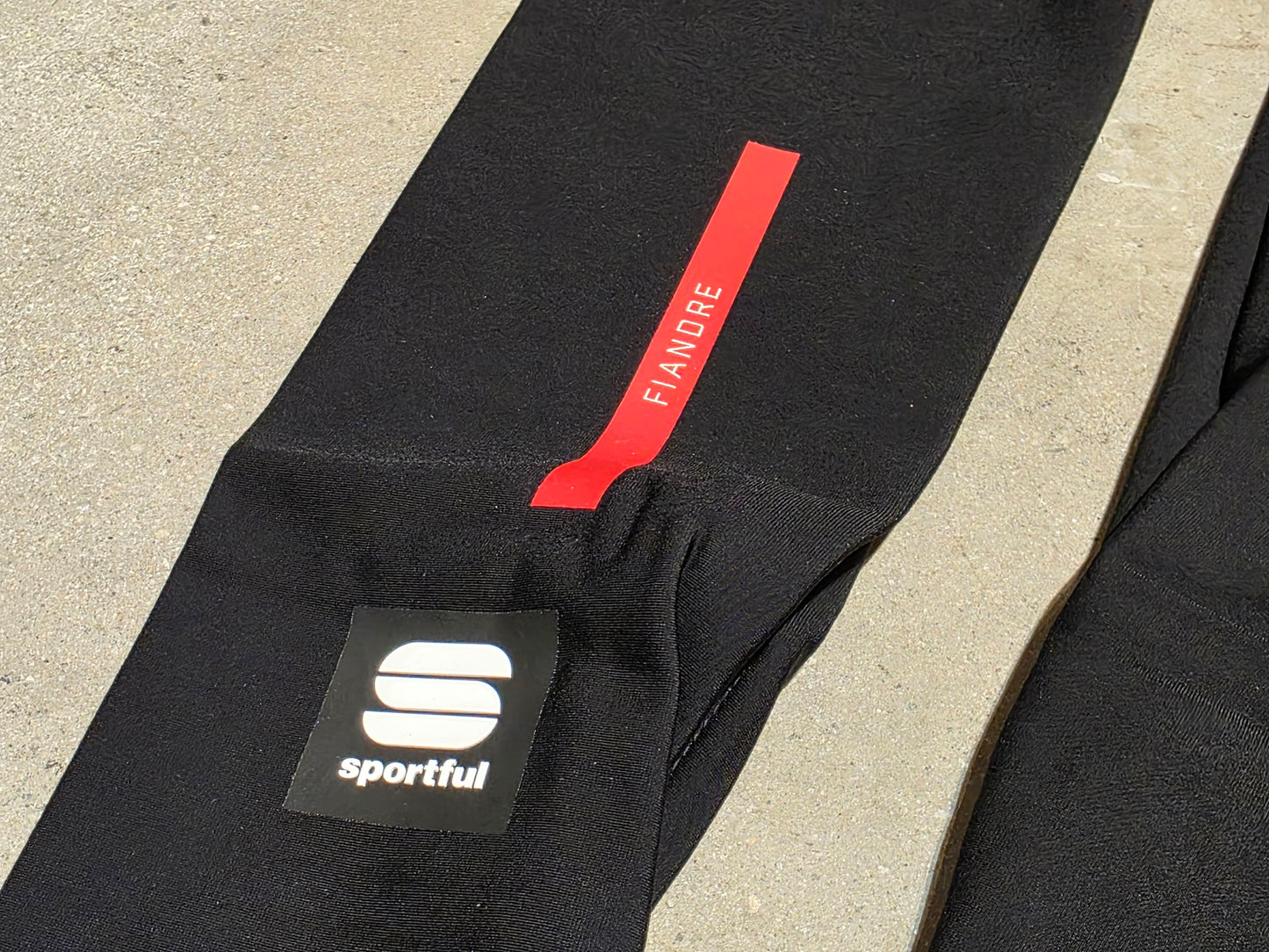 SPORTFUL RED BULL - BORA HANSGROHE BOH FIANDRE LEGWARMERS / BEINLING